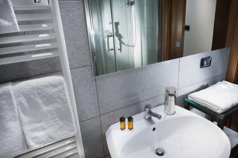 B&B Terres D'Aventure Suites Torino Eksteriør bilde